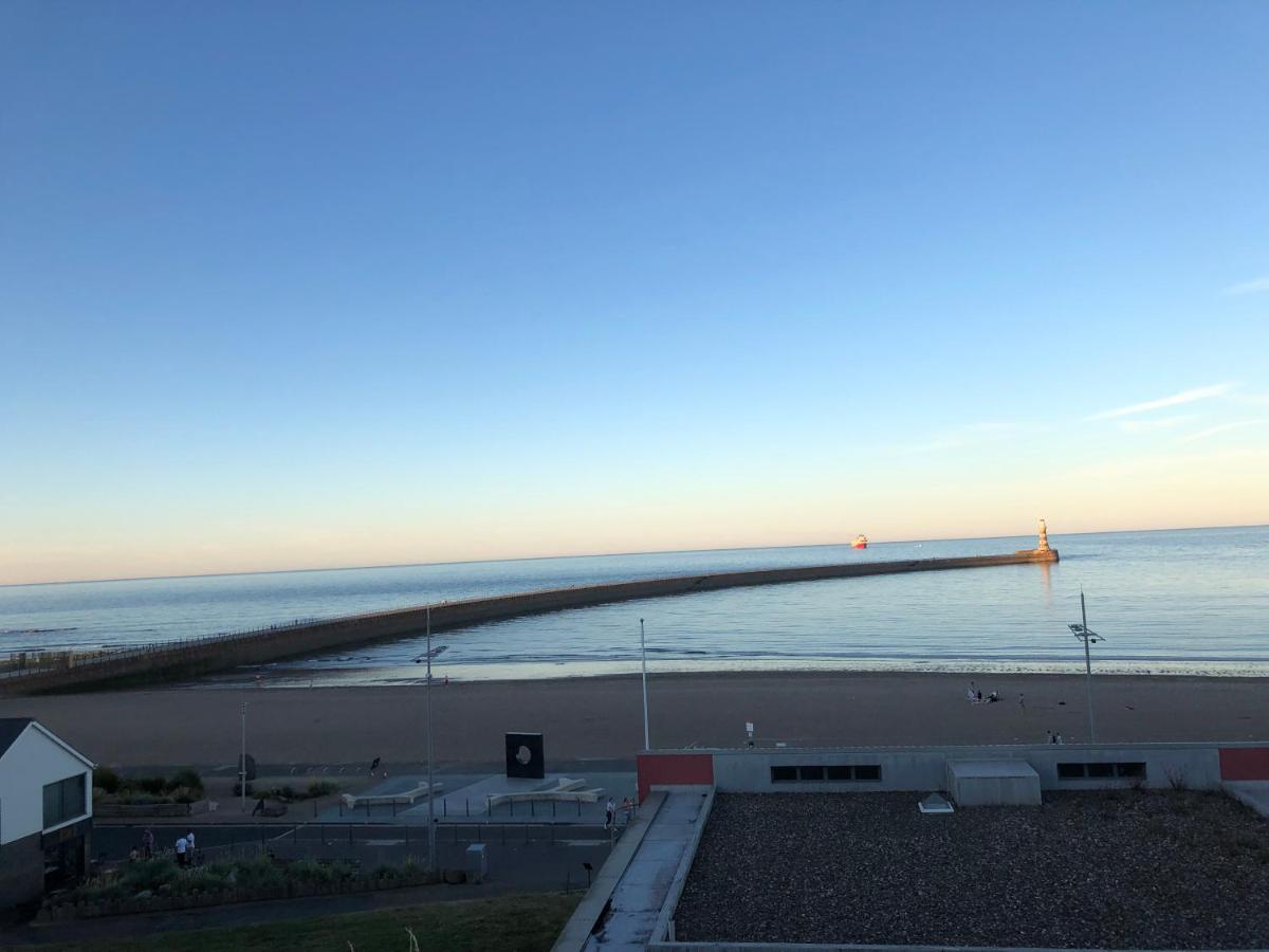 Roker Cottage, Luxury Seaside Apartment, Private Parking, Sky Tv Sunderland  Exterior photo